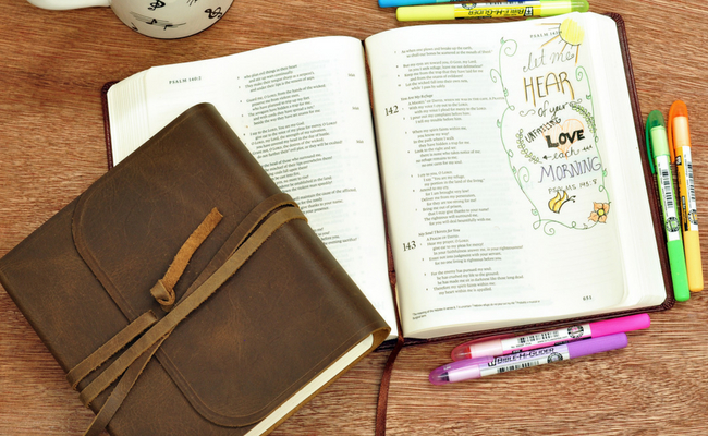 Bible Journaling Highlighters & Pens We Love (They DON'T Bleed!)